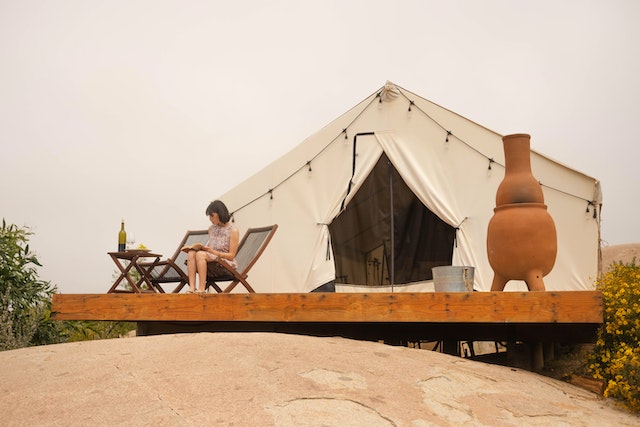 Seaside Bliss: Glamping Near the Beach for an Unforgettable Retreat